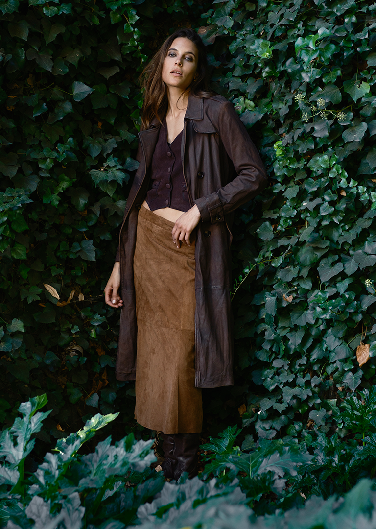 Trench largo de cuero Nobuck color Café
