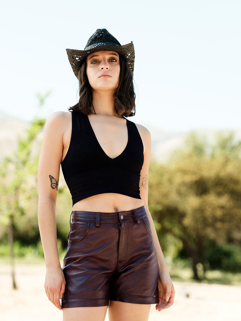 Short de Cuero Sienna color Burdeo