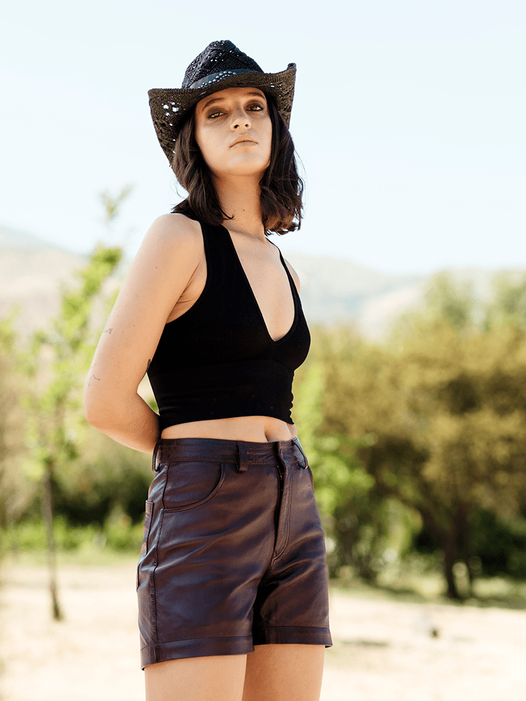 Short de Cuero Sienna color Burdeo